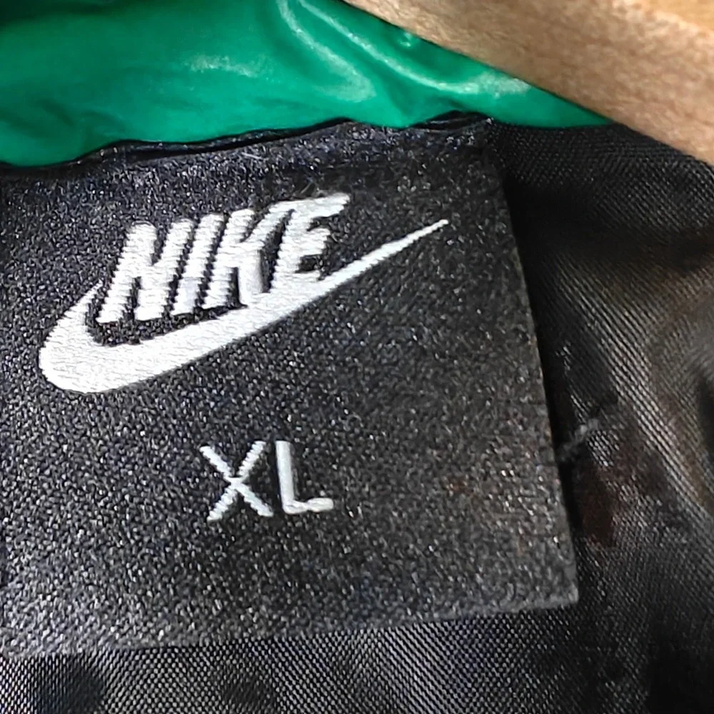 Vintage Nike Green Quilted Puffer Jacket Hooded Full Zip XL Cold Weather Coat